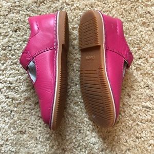 Toddler size 9 L’AMOUR Mary Janes